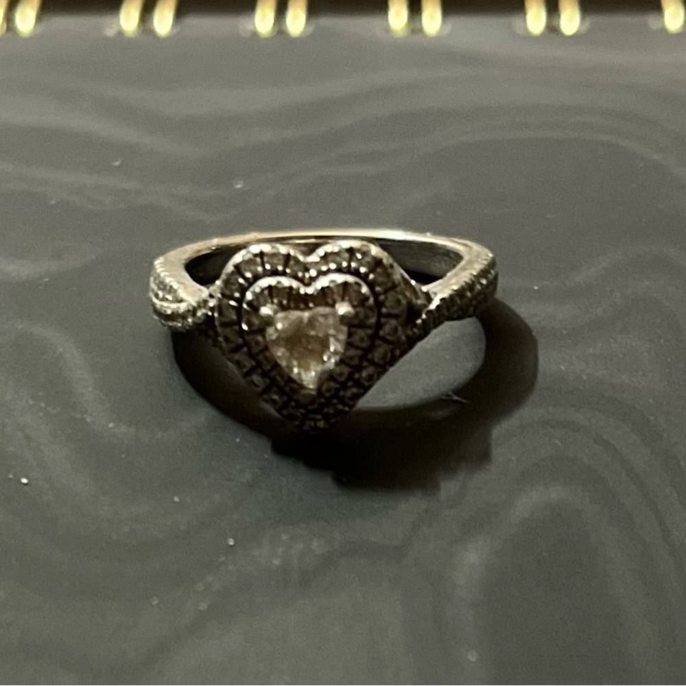 Vera Wang Silver Heart Ring